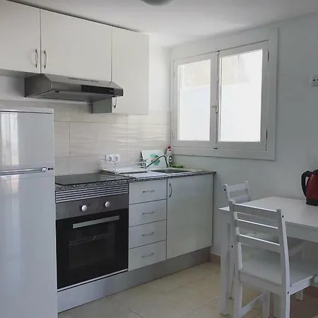 Апартаменты Calle De Garcia Gutierrez, 9 *